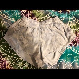 Size 6 lulu shorts, never worn